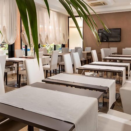 Hotel Novella Misano Adriatico Kültér fotó