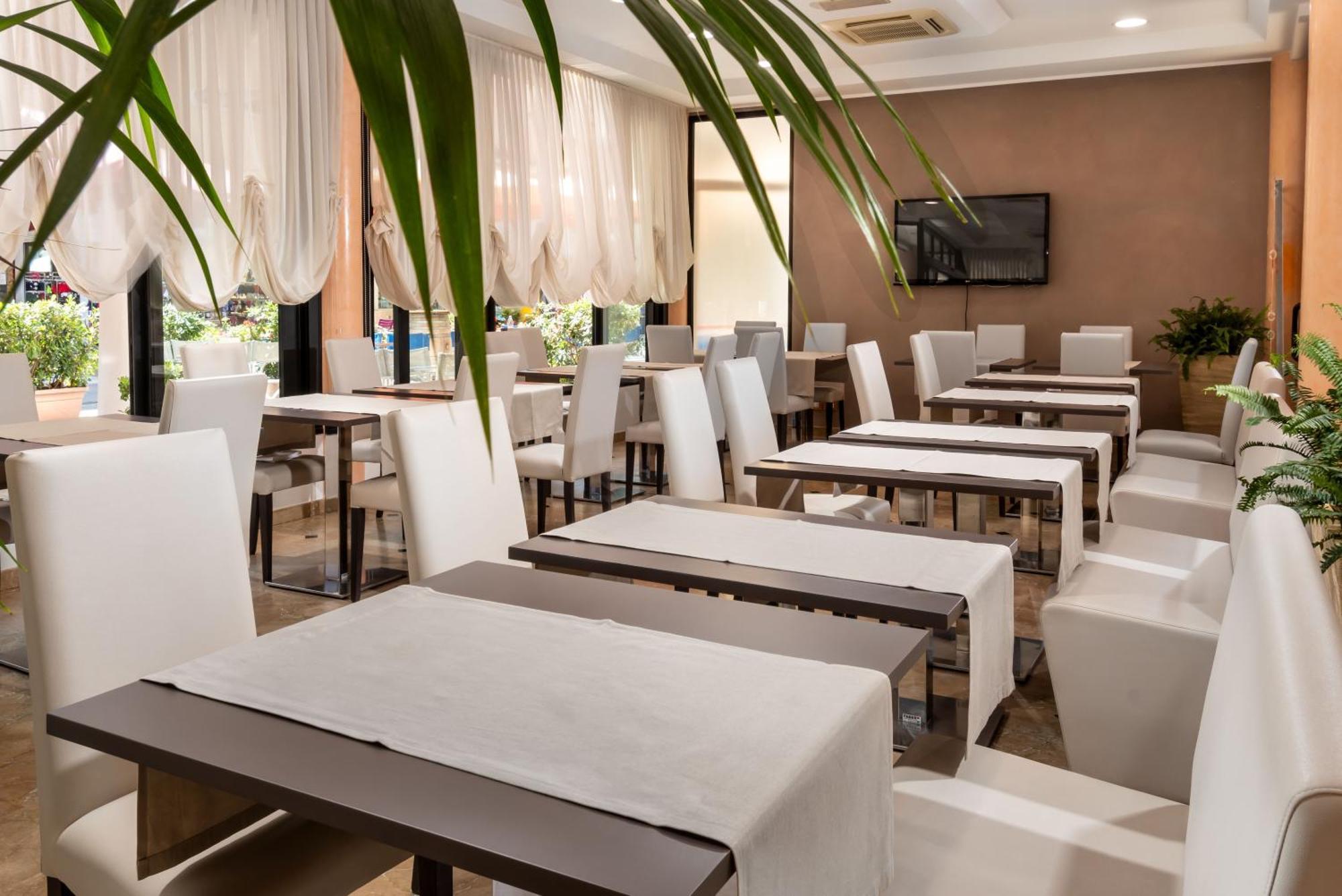 Hotel Novella Misano Adriatico Kültér fotó